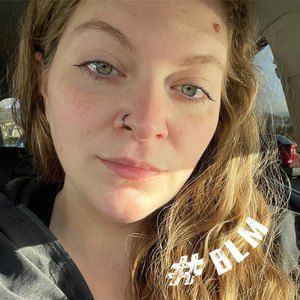 Meet your Posher, Cassandra